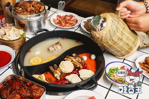 网红“爸爸”终于来了！1分钟就能吃的牛排火锅，连锅底都有肉