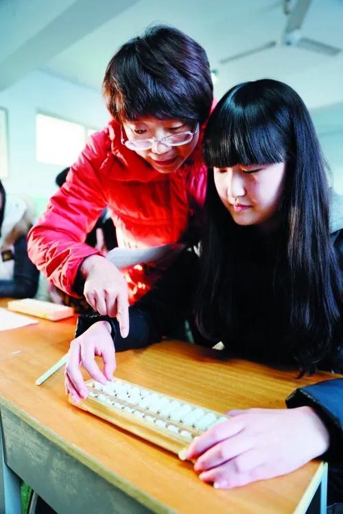 学生太调皮不听管教老师怎么办,学生不听管教家长也不管他怎么办