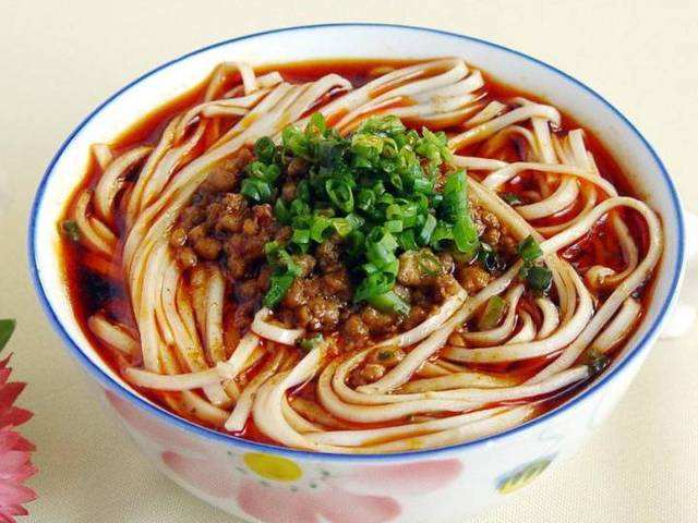 来成都绝对不能错过的特产美食,来成都不可错过的一条美食街小吃