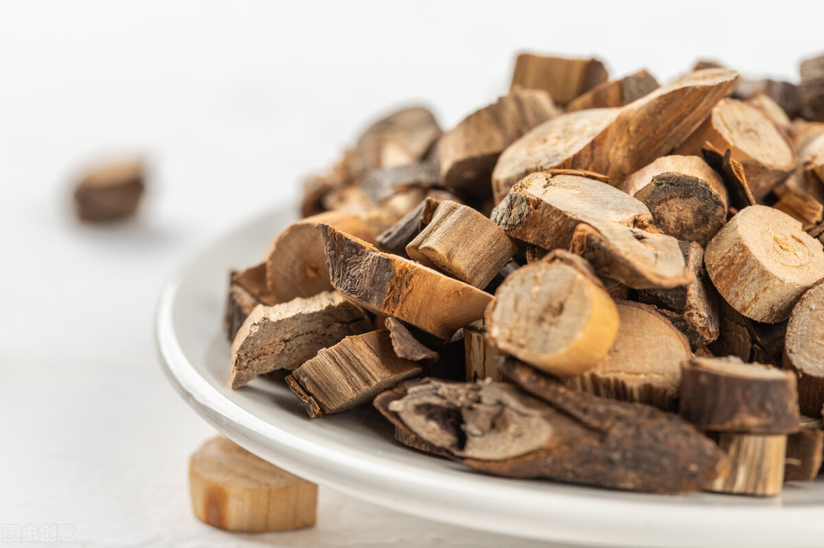 为什么*体下**阴部总是出汗，潮湿？男人阴虚湿热怎么办？