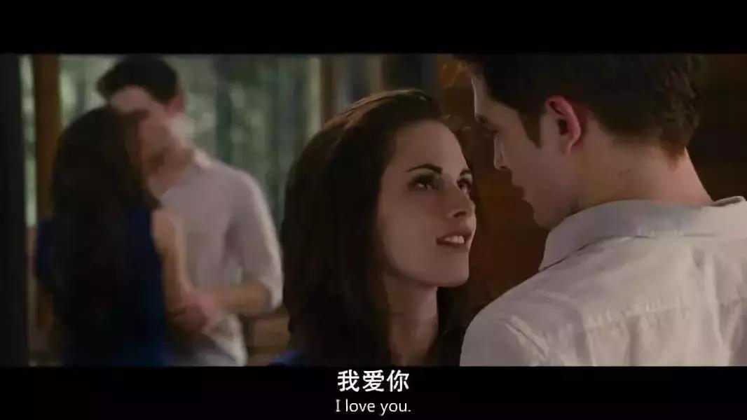 根本没有什么蓝颜与红颜，那只是你不想捅破的爱情