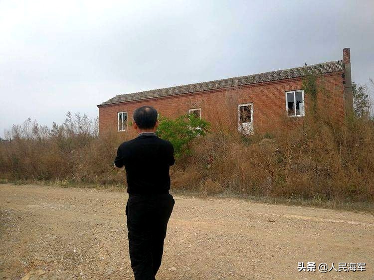 当年的阵地不在了，但海岸炮兵心中的军魂仍在