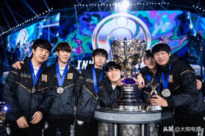 s7为什么theshy和rookie进不了s赛,主要因为那个人!