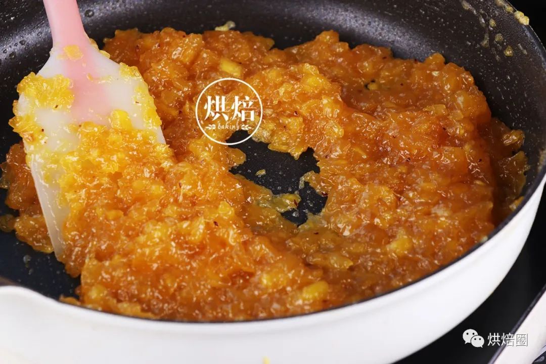 凤梨酥酸甜可口,凤梨酥馅炒成凤梨糖了