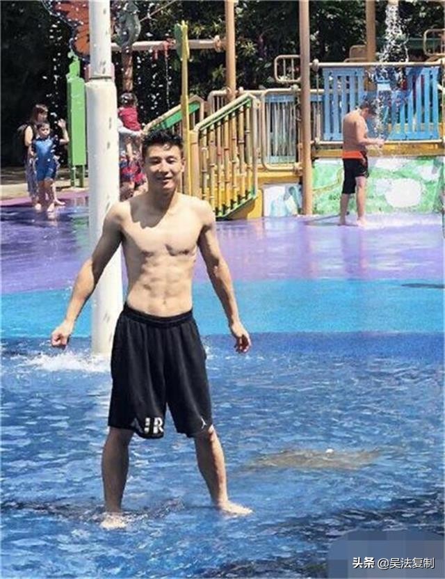 大厨真狂!傲慢的克里斯季宁输了,明天国足再次开启打脸模式