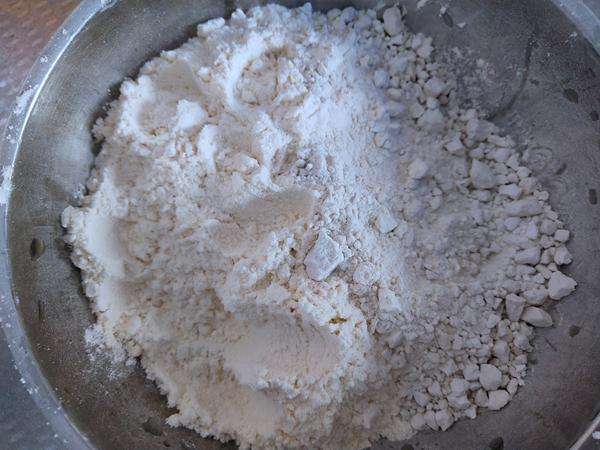 妈妈教我做面,没有蒸凉皮的罗罗怎么做凉皮