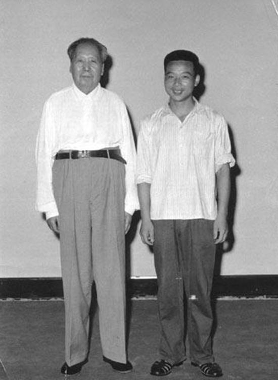 毛主席病逝前吃了7两燕窝，管家吴连登谈到他家仓库：就让人直哭