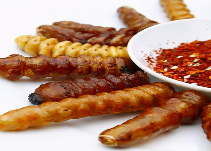 贵州人吃虫子宴,贵州人吃特色虫子的视频