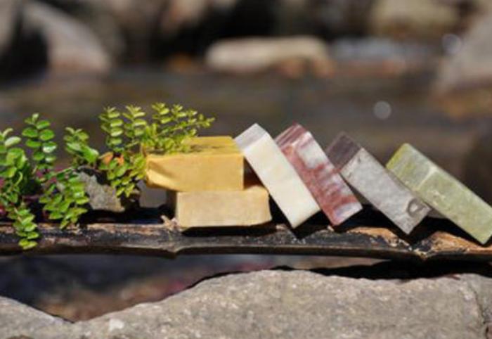 用精油手工皂洗脸的好处,什么手工皂洗脸比较好