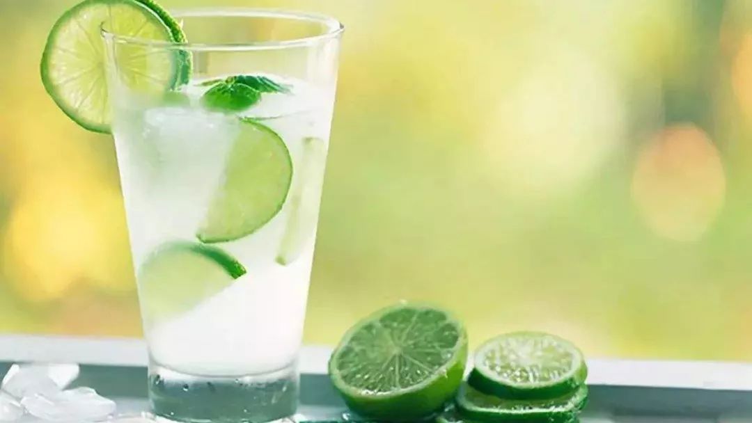 冬天宝宝喝水小妙招,夏天能让孩子多喝水的方法