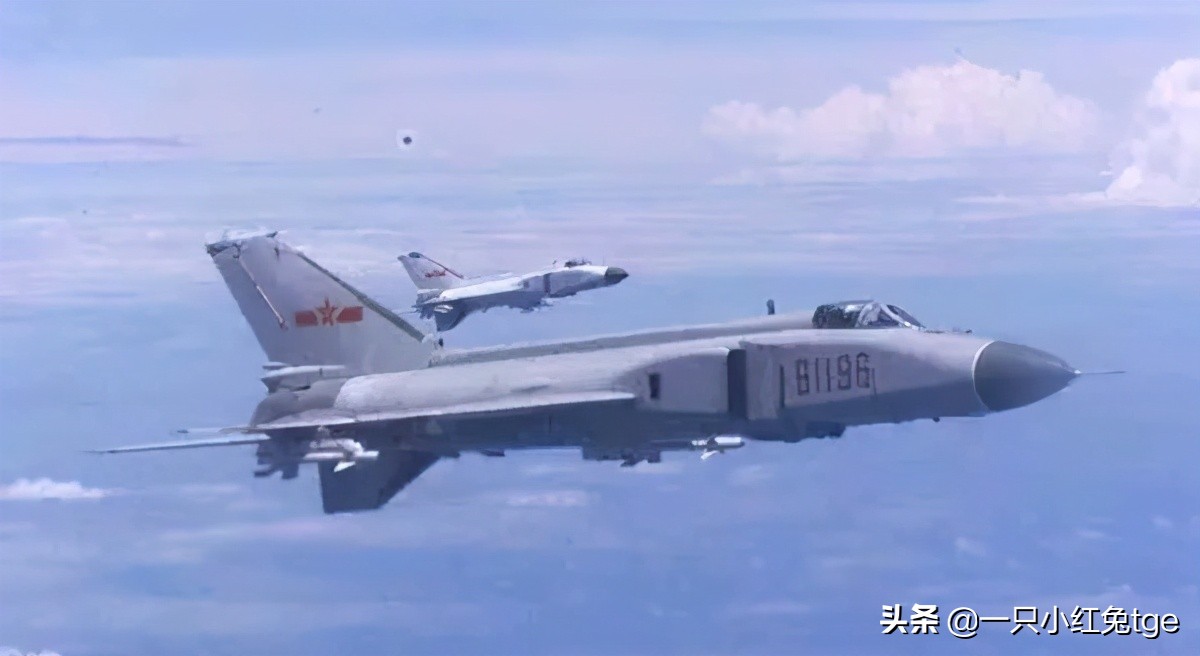 缇庡啗绌哄啗瑁呭澶у叏,閭ｄ簺骞村厰瀛愭悶鍒扮殑瑁呭