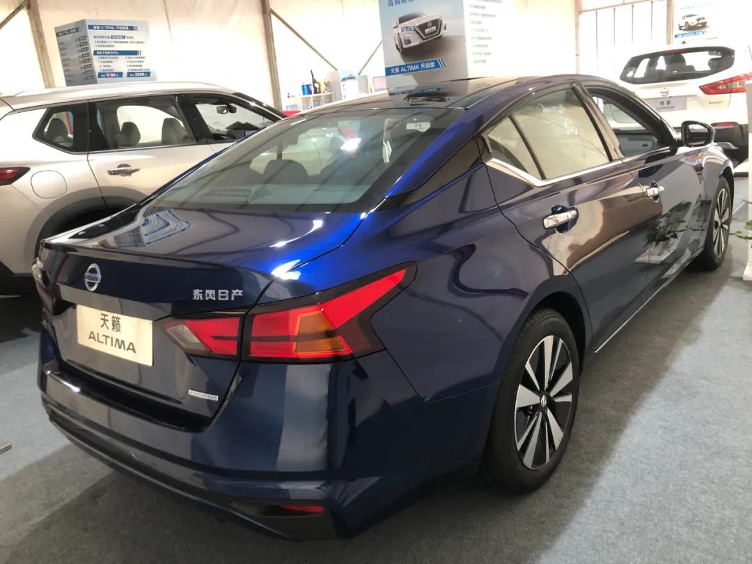 丰田凯美瑞本田雅阁日产天籁2.0t,天籁销量为什么不如雅阁和凯美瑞