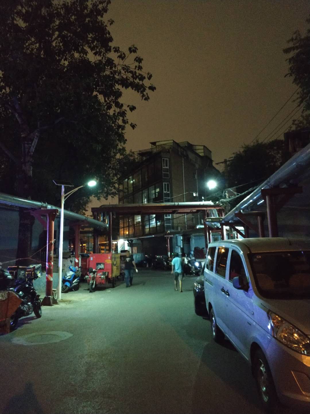 农村路灯点亮了老百姓的幸福指数,安装路灯暖民心点亮村民回家路