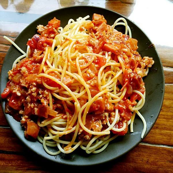 意大利人看网上的意面做法,意大利看中国人做意面