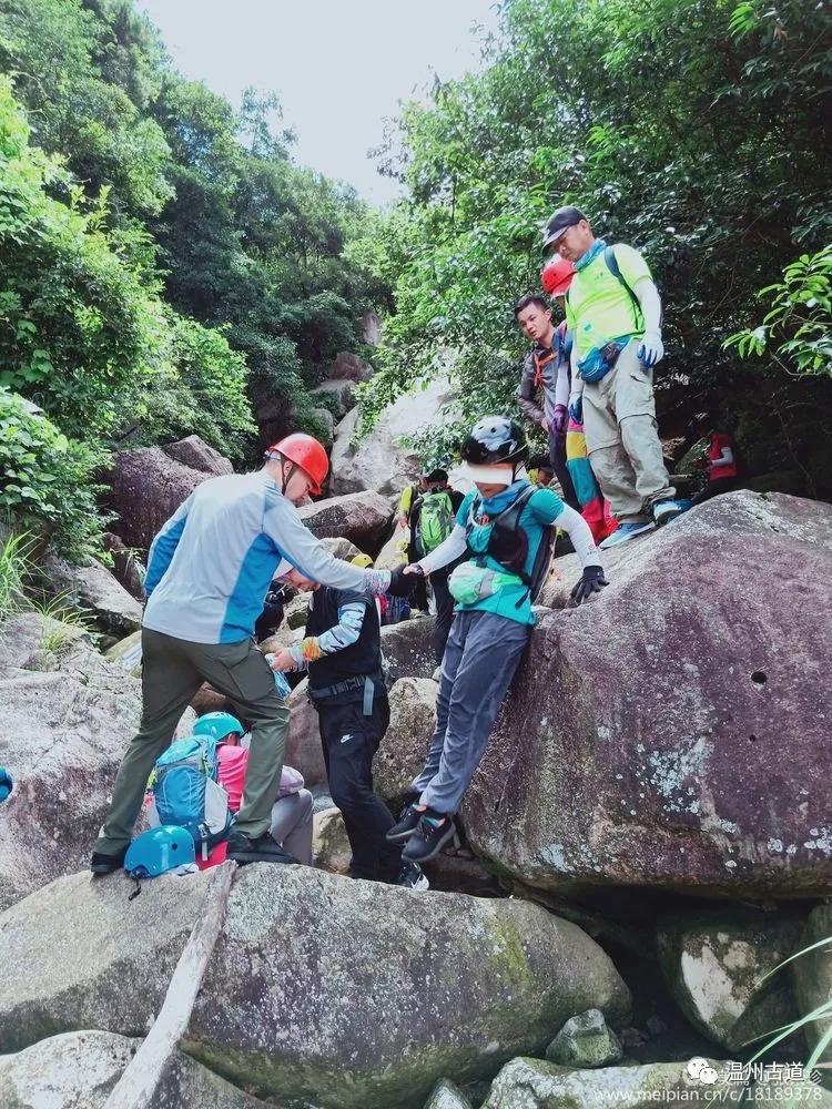 温州茶山卧龙潭,温州卧龙峡风景区