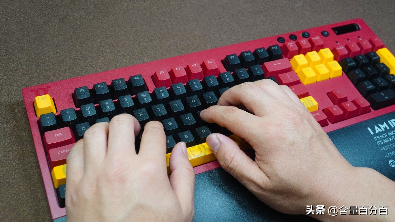 钢铁侠联名款TT机械键盘,ttg521机械键盘测评