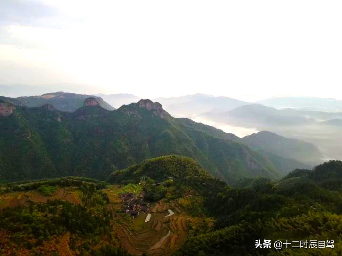 探寻最后的香格里拉稻城亚丁之秋,探索香格里拉最深处