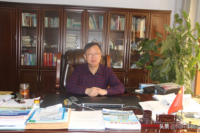 绿色无抗饲料齐鲁行之神牛药业：用制药工艺智造替抗精品