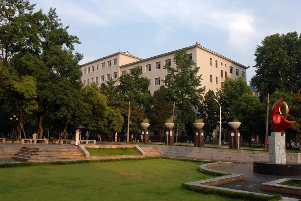 湖北高校解读武汉工程大学,武汉理工大学湖北招生人数