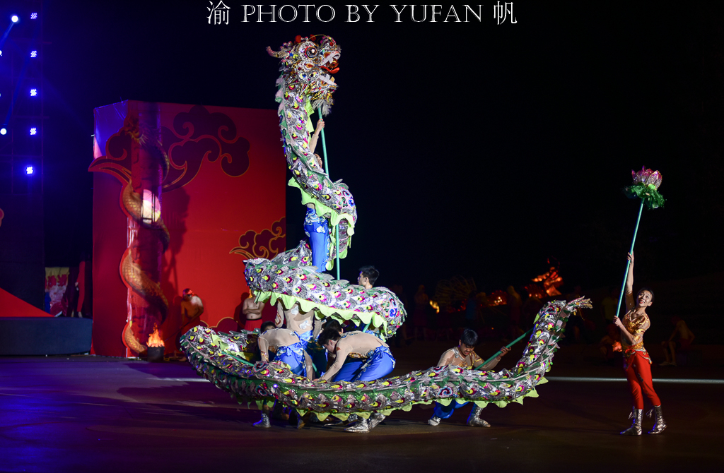 为国争光的铜梁竞技龙:蛟龙出水翻江倒海,龙翔九天扶摇腾飞