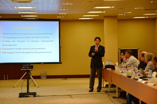 国内外专家质疑、成功率不到10%,他却固执己见,成功创下医学奇迹