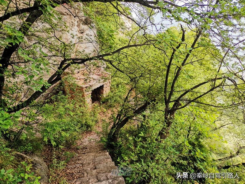 秦岭终南山南五台景区云雾环绕,秦岭终南山南五台景区游览图