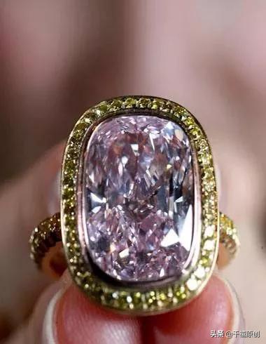 她12岁买的廉价蓝钻,死前暴涨3000倍!还曾陪她度过被霸凌