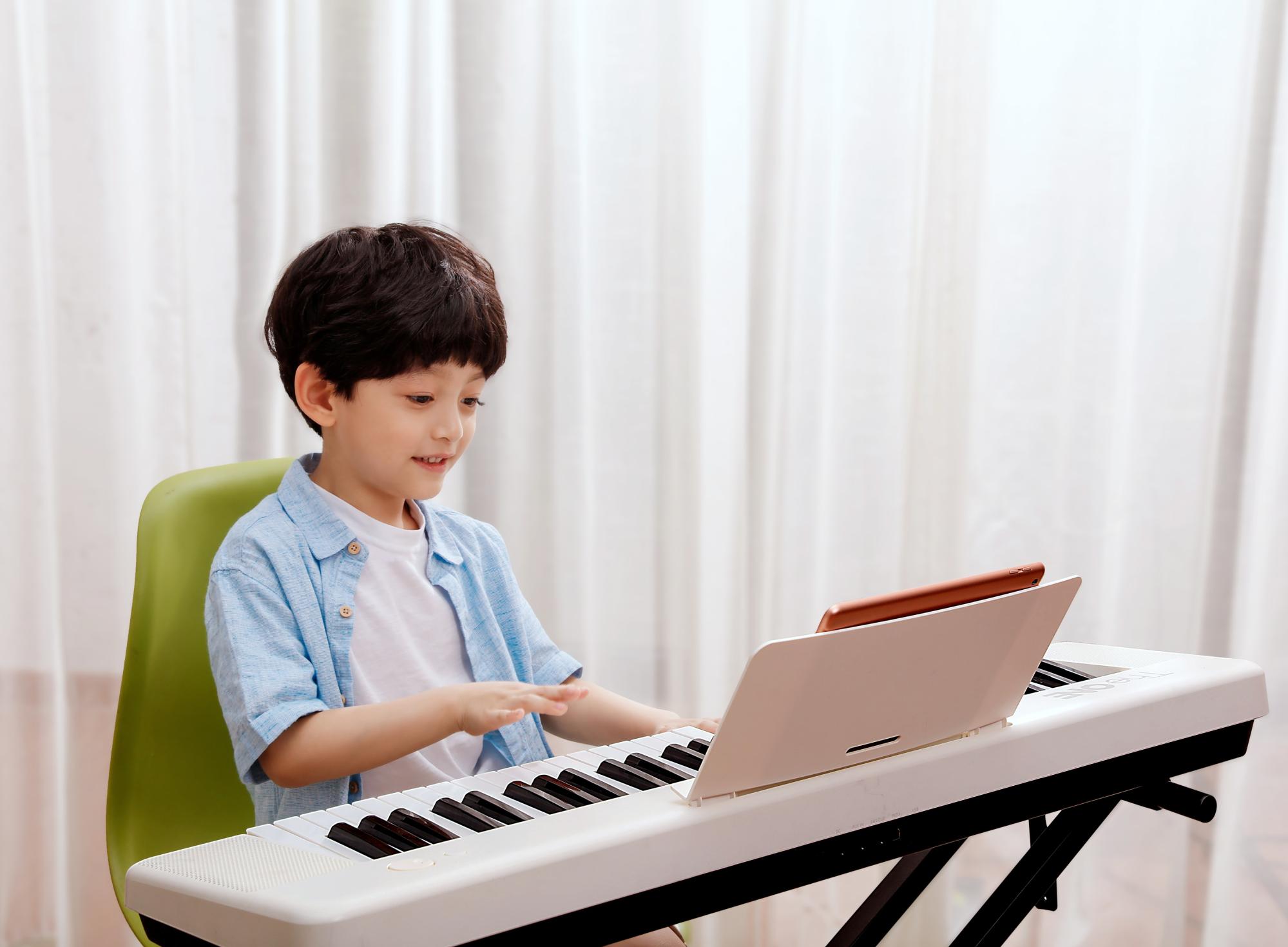 theone智能钢琴电子琴,theone电子琴怎么连接蓝牙视频