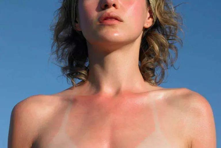 王一博肖战防晒喷雾,李现王一博用防晒喷雾