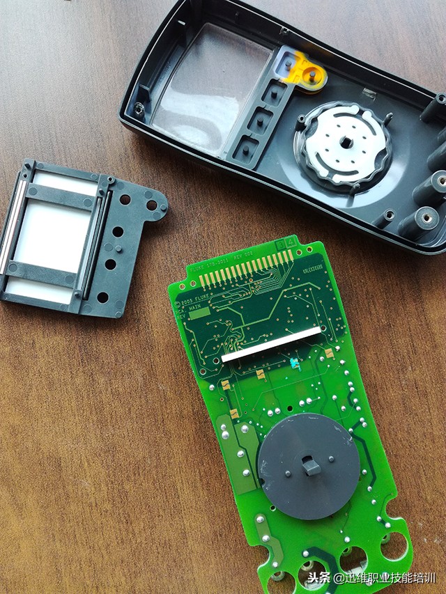 fluke万用表15b+和18b+的区别,fluke万用表15b功能