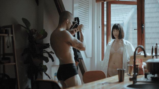 有关亲密关系的短片,对亲密关系的探讨