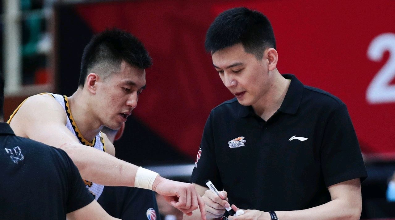 开弓没有回头箭！杨鸣没下课有两点原因，辽宁队不能半途而废