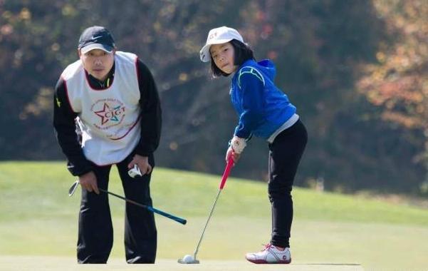 刘国梁家中豪宅曝光,刘国梁家里摆乒乓球台