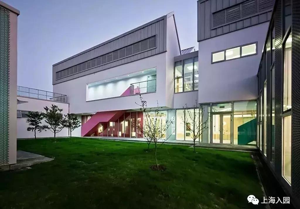 美爆了！上海的公办幼儿园也能这么好看！最低学费不到200元/月