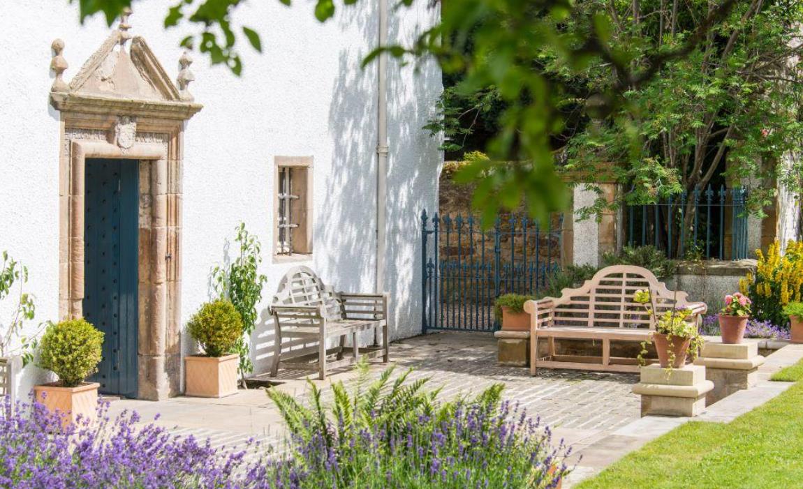 在英国100人民币能买到什么,100万英镑在英国能买什么房子