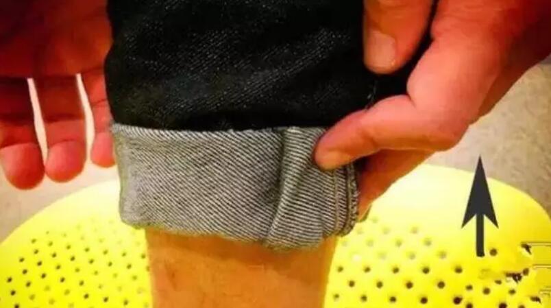 5个男生卷裤腿神技，你一定要学！别再和插秧队队长赵四一样了！