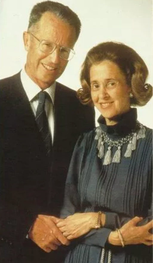 帅炸天，独宠不育王后33年，比利时“鲜肉”国王太苏了吧