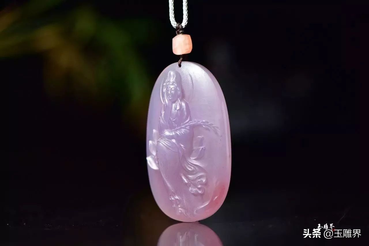 罕见绝美雪景玉雕,和田玉精美观音