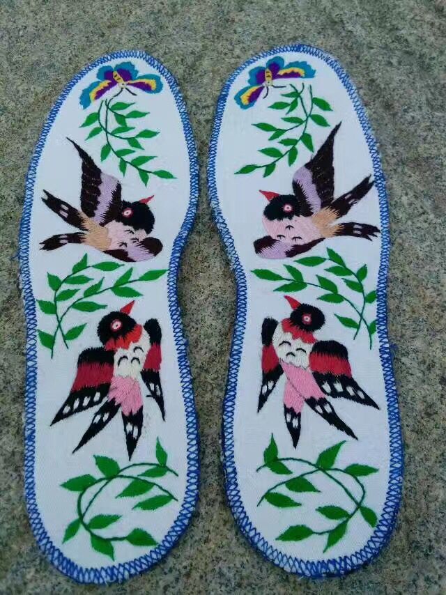 指尖上的艺术——纳鞋垫