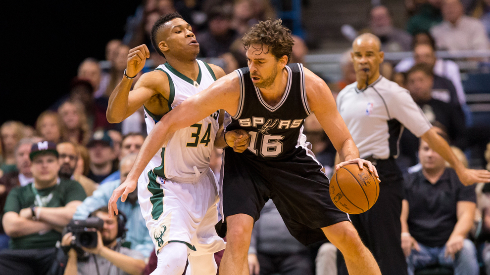 公牛加索尔vs雄鹿字母哥,加索尔为猛龙贡献17分7助攻