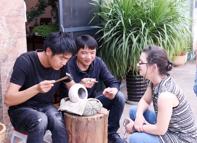 银壶银杯煮茶喝茶好吗,泡茶为什么用银壶煮水比较好