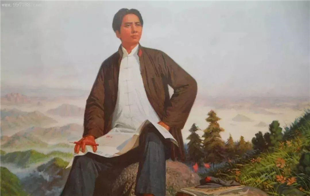 毛主席的旧鞋,鞋匠都不愿意再补:“这鞋都这么破了还补什么?”