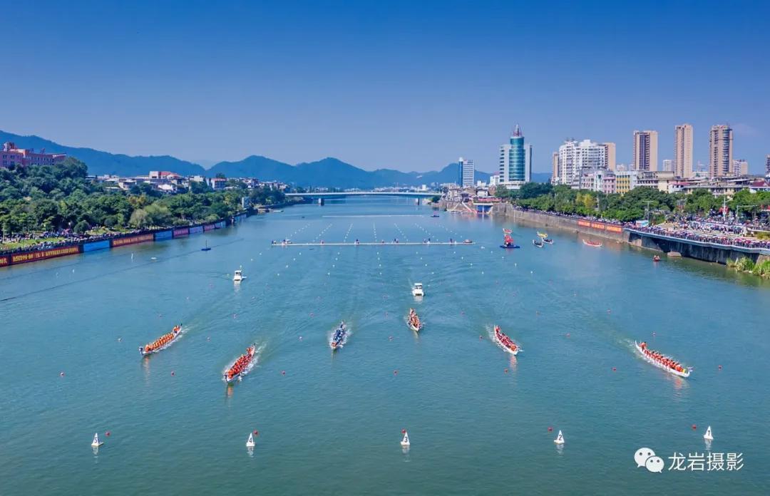 @龙岩人，让我们跟随无人机，一起飞跃闽西