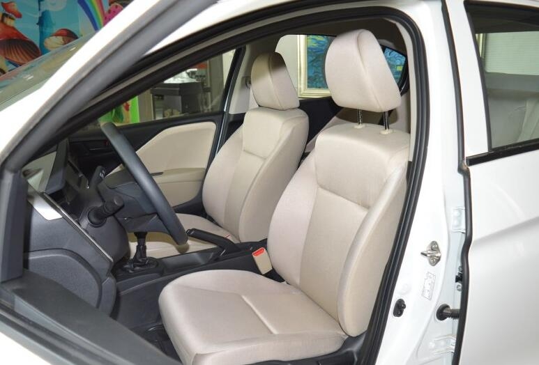 12年马自达6里程10万公里油耗多少,老款马自达6哪一年最值得买