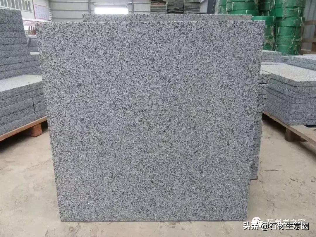 黑色花岗岩辐射大吗,深褐色花岗岩石材