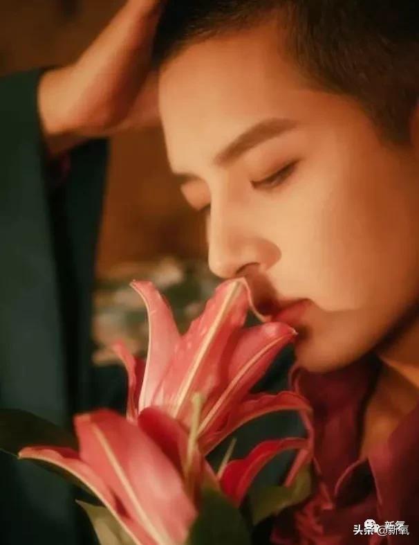 绝颜帅哥图片,绝帅二次元男生头像