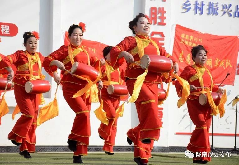 我叫成县，这是我2019年的自拍照~