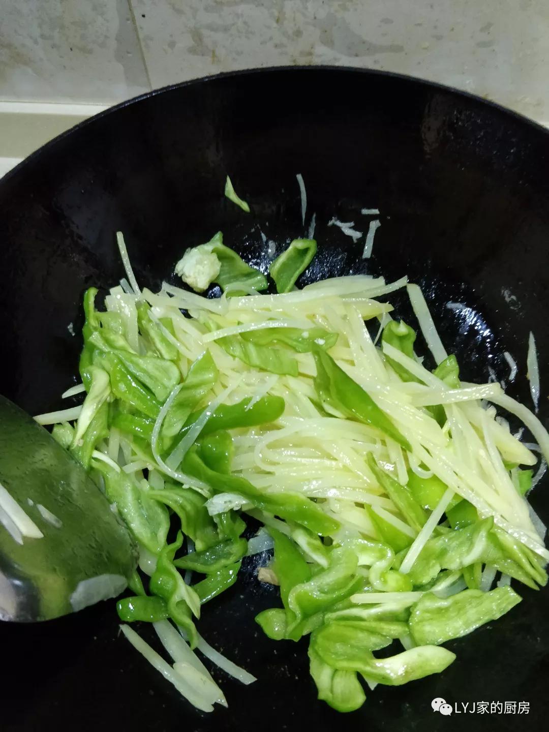 鸡腿肉怎么剔骨切丝,鸡腿剔骨刀怎么磨