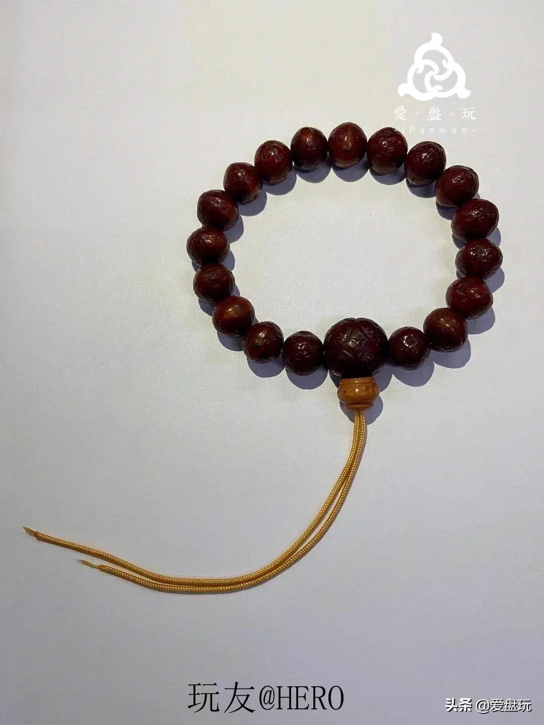 一条小金刚,他盘了720天,包浆很赞,谁说大干手不适合盘串