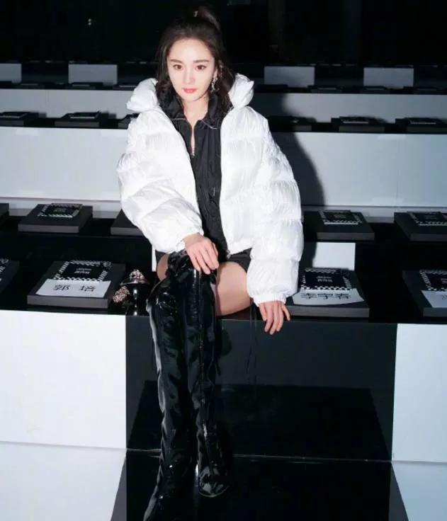 羽绒服脏了教你一招立刻变新,羽绒服刚买来皱皱巴巴快速处理